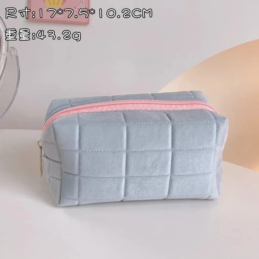 1 Pc Cute Plush Makeup Bag for Women Zipper Large Solid Color Cosmetic Bag Travel Make Up Toiletry Bag Washing Pouch Ultimate Bag Store