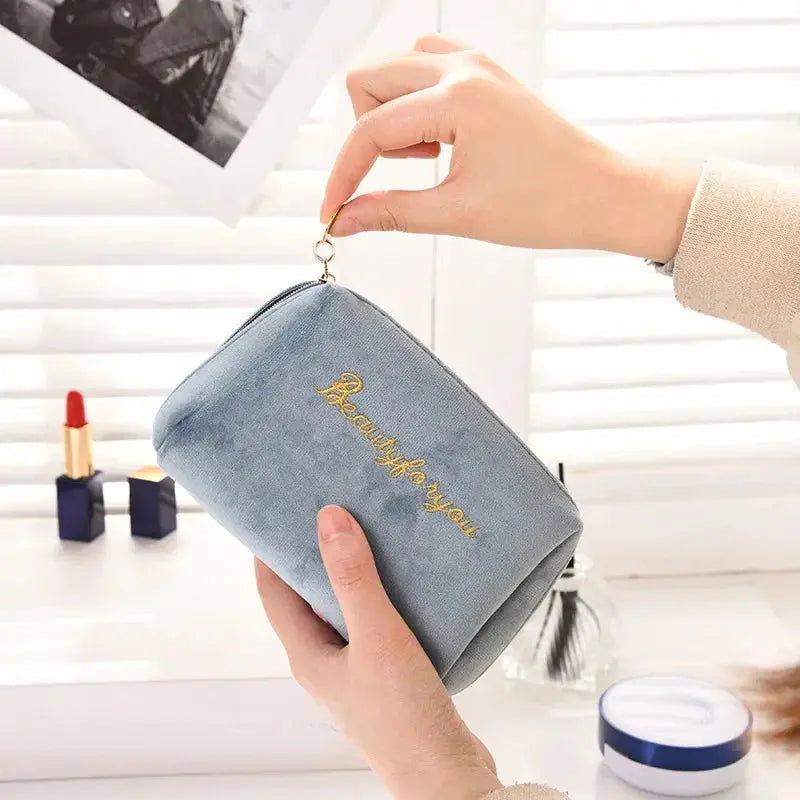1 Pc Velvet Women Cosmetic Bag Travel Large Makeup Bag Solid Color Zipper Lipstick Storage Bags Female Make Up Organizer Pouch Ultimate Bag Store