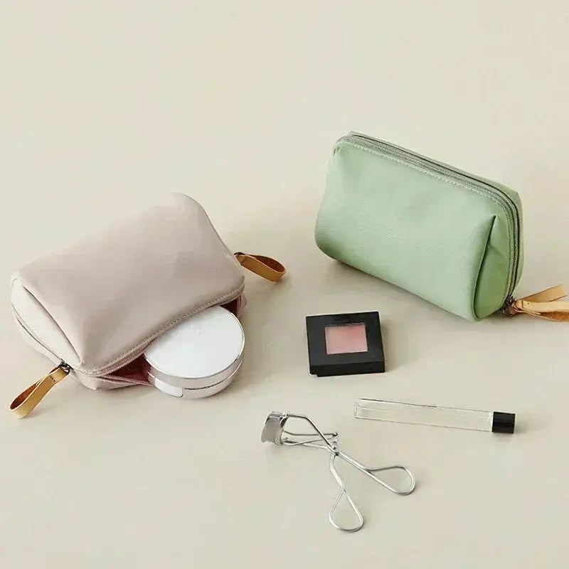 1PC Portable Women Makeup Bag Small Case Cosmetic Bag Coin Pouch Mini Lipstick Storage Bag Toiletry Cosmetic Organizer Case Ultimate Bag Store