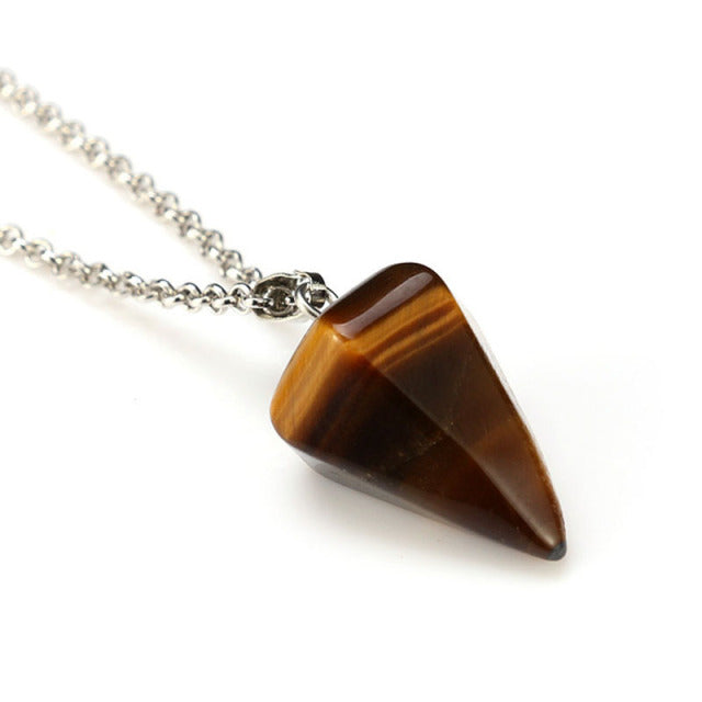 Collier avec pendentif en pierre naturelle