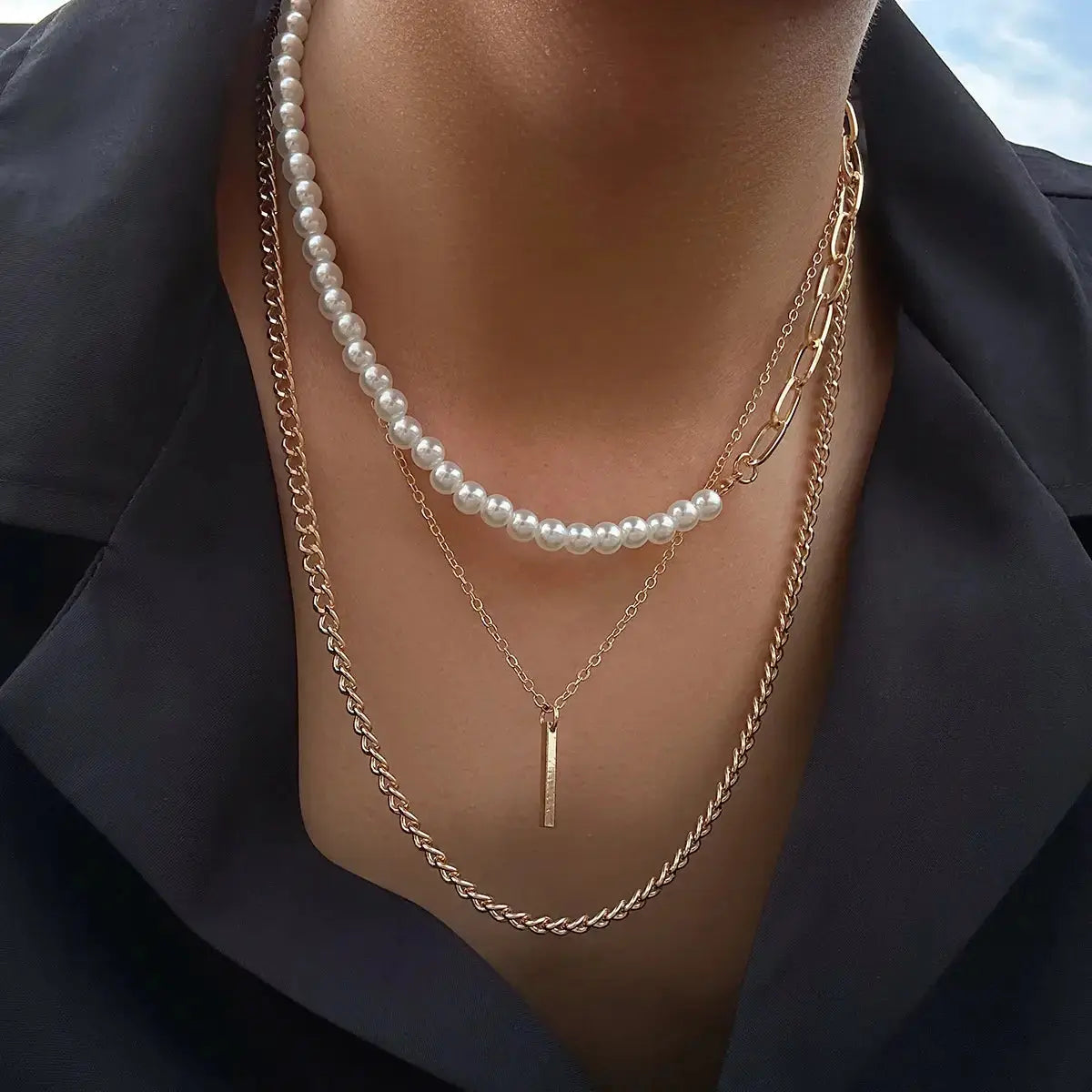 Ancient Geometric Pendant Necklace for Men with Half-Pearl Chain Choker Vivareflex Online