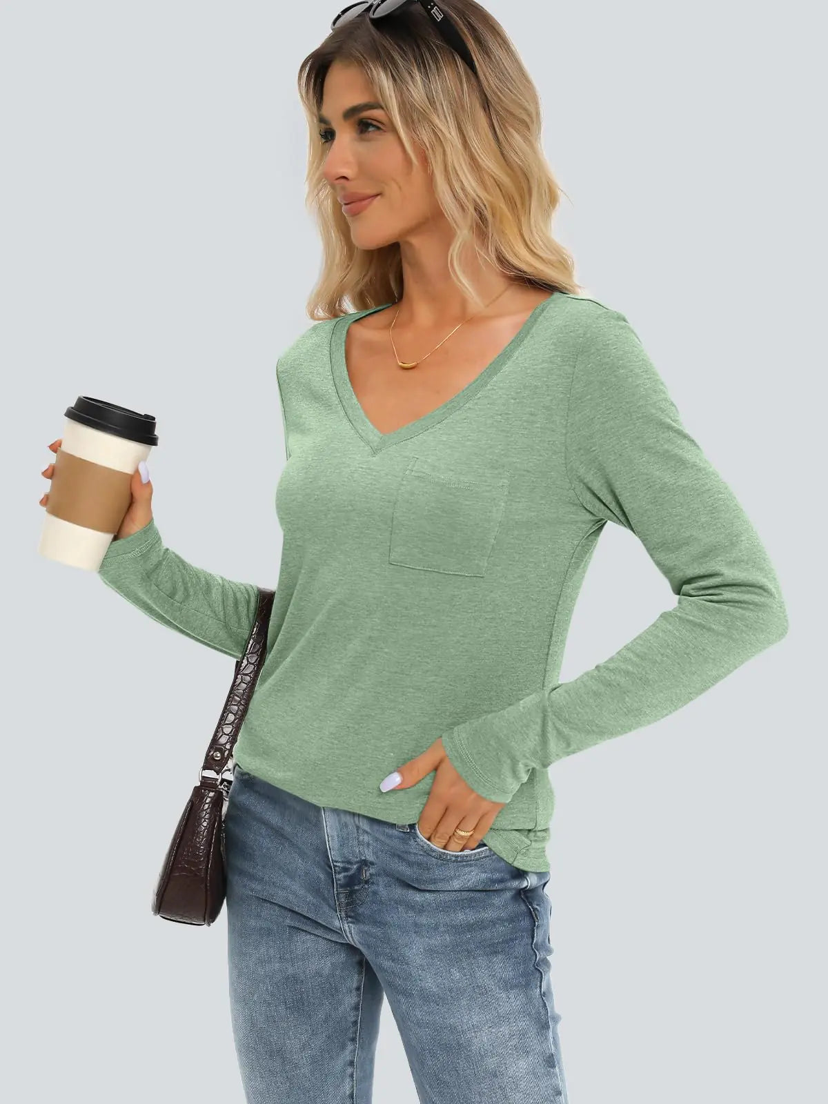 AUTOMET Camisas de manga larga para mujer, blusas casuales con cuello en V y bolsillos, ropa básica holgada y elegante para otoño, ropa de moda de invierno 2024, verde claro, talla pequeña 