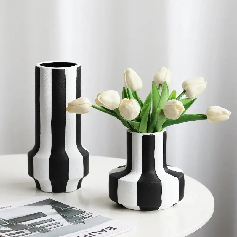 Black And White Striped Ceramic Vase - Vivareflex Online