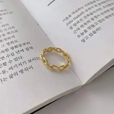 Chic Twisted Geometric Ring Vivareflex Online