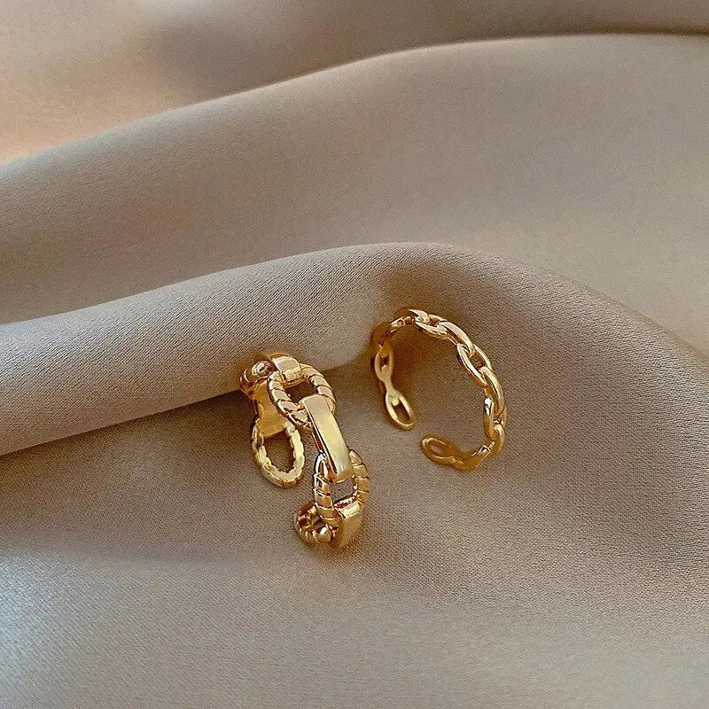 Chic Twisted Geometric Ring Vivareflex Online