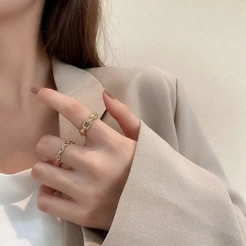 Chic Twisted Geometric Ring Vivareflex Online