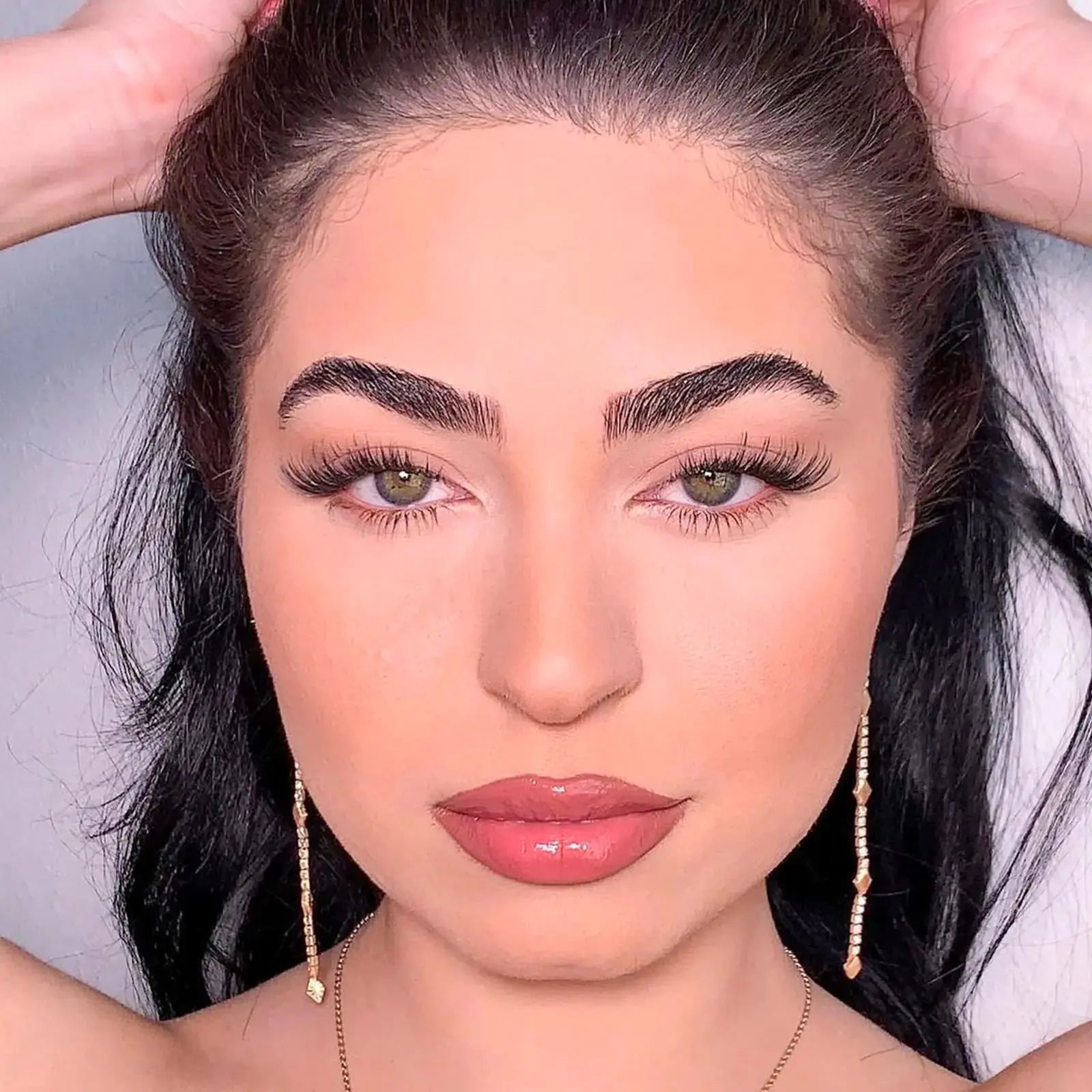 DIY Eyelash Extensions – Individual Cluster Lashes with Super Thin Black Band - Vivareflex Online