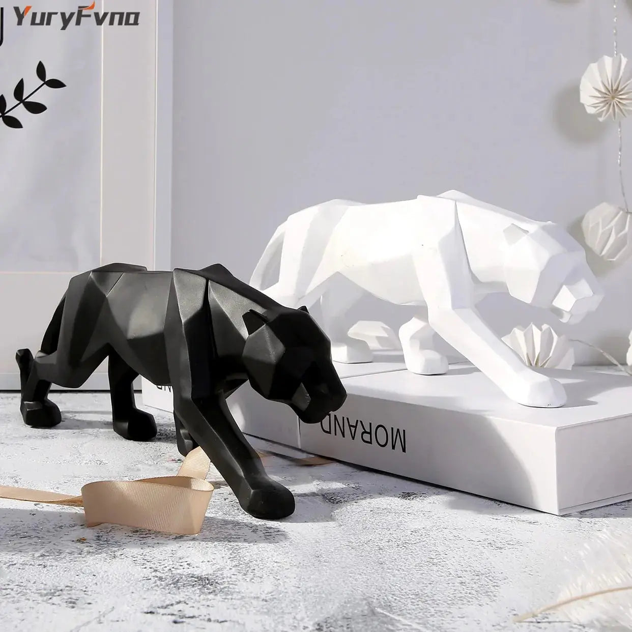 Elegant Resin Leopard Figurine: Chic Home Decor Vivareflex Online