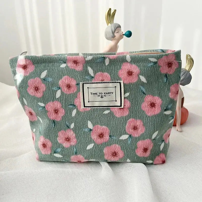 Fashion Retro Flowers Print Cosmetic Bag Canvas Washing Bag Large Capacity Women Travel Cosmetic Pouch Make Up Storage Bags Ultimate Bag Store