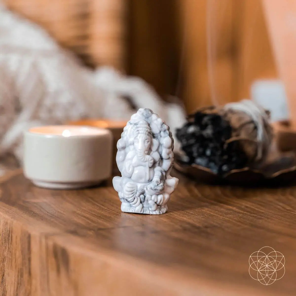 God of Luck: Crystal Ganesh Statue Conscious Items