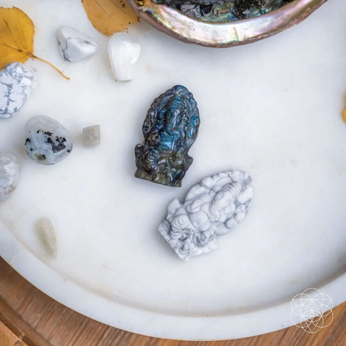 God of Luck: Crystal Ganesh Statue Conscious Items