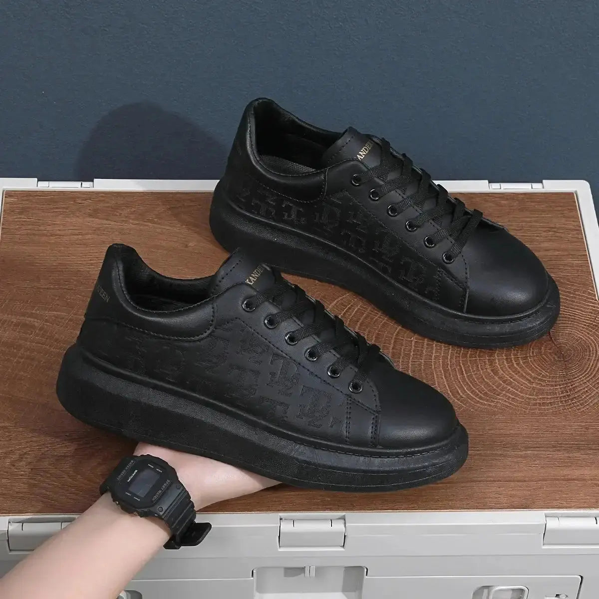 Men Lace-up Thick Sole Casual Sneakers Vivareflex Online