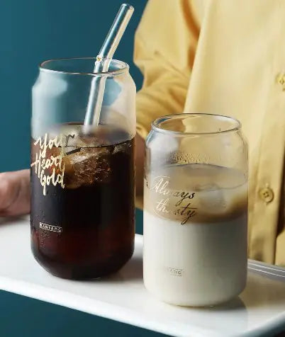 Jarra de cristal con forma de lata de cola