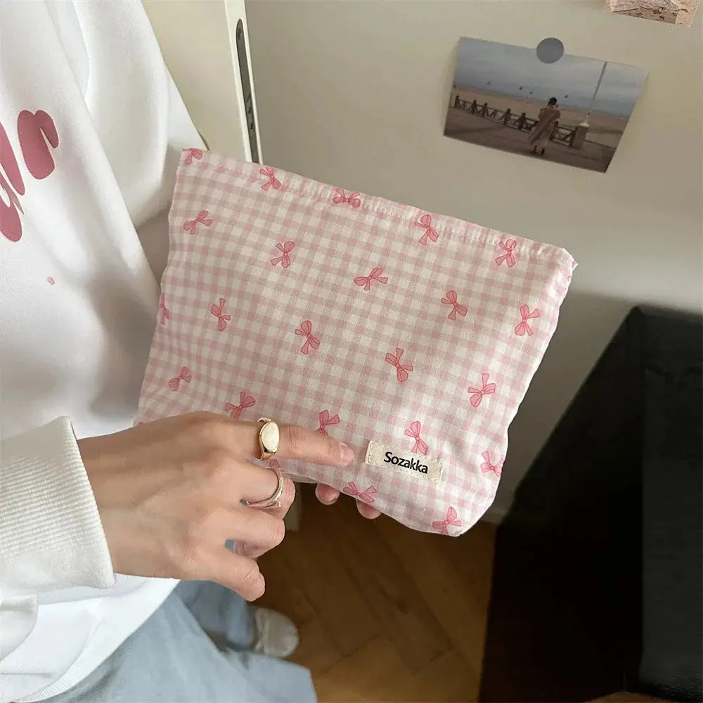 Women Makeup Pouch Plaid Bow Print Makeup Storage Bag Kawaii Makeup Bag Large Cosmetic Organizer Bag Clutch Handbag Beauty Case Ultimate Bag Store