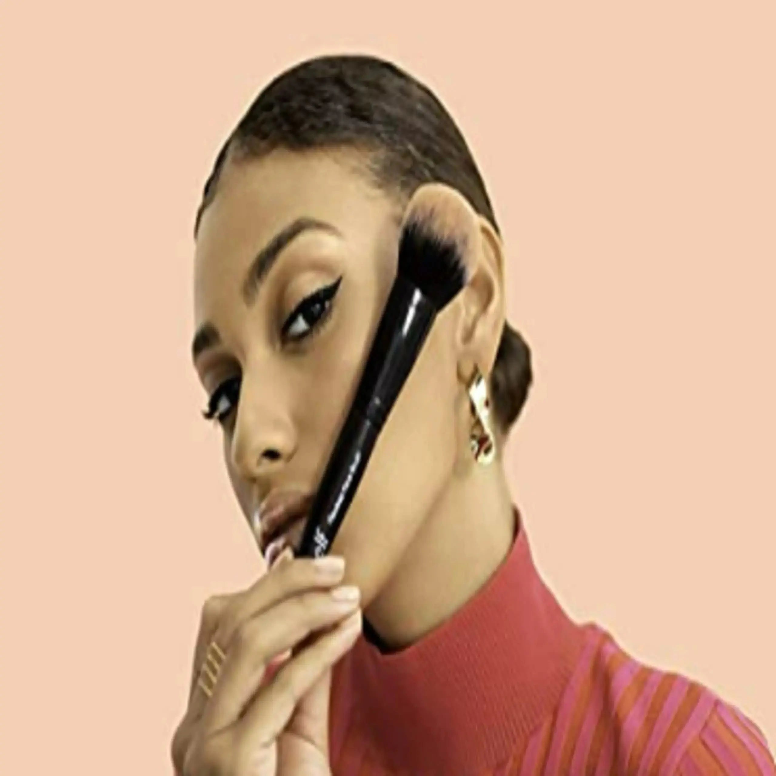 e.l.f. Flawless Face Brush – Vegan Makeup Tool for Perfect Contouring, Blush, and Bronzer - Vivareflex Online