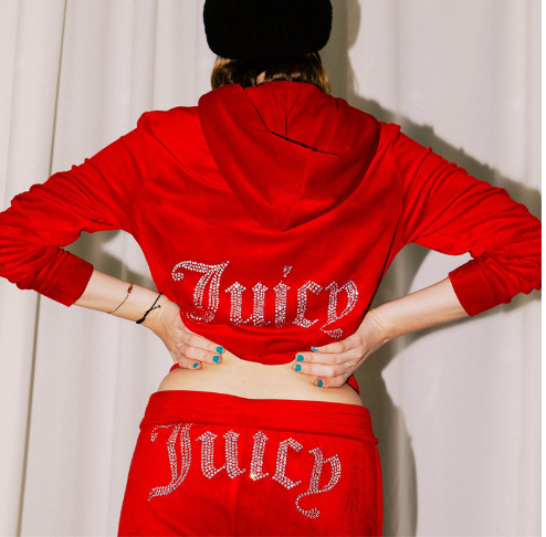 Sudadera y pantalón con diamantes Juicy