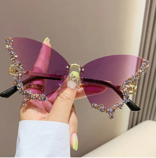 Gafas de sol con forma de mariposa y diamantes