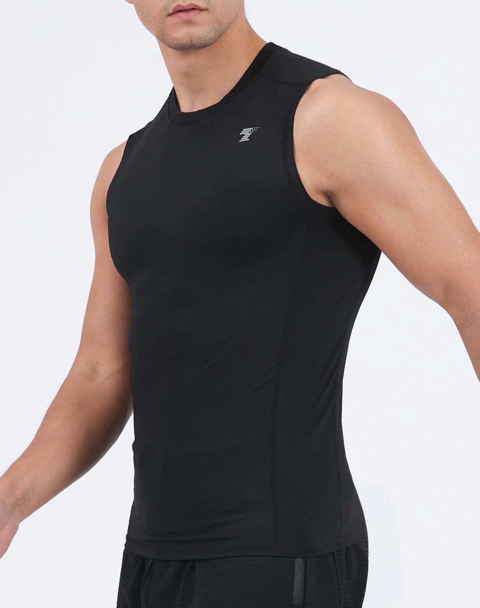 TELALEO - Paquete de 5 camisetas de compresión deportivas para hombre, sin mangas, para entrenamiento, capa base deportiva, para correr, baloncesto, color negro y blanco (paquete de cinco), tamaño mediano 