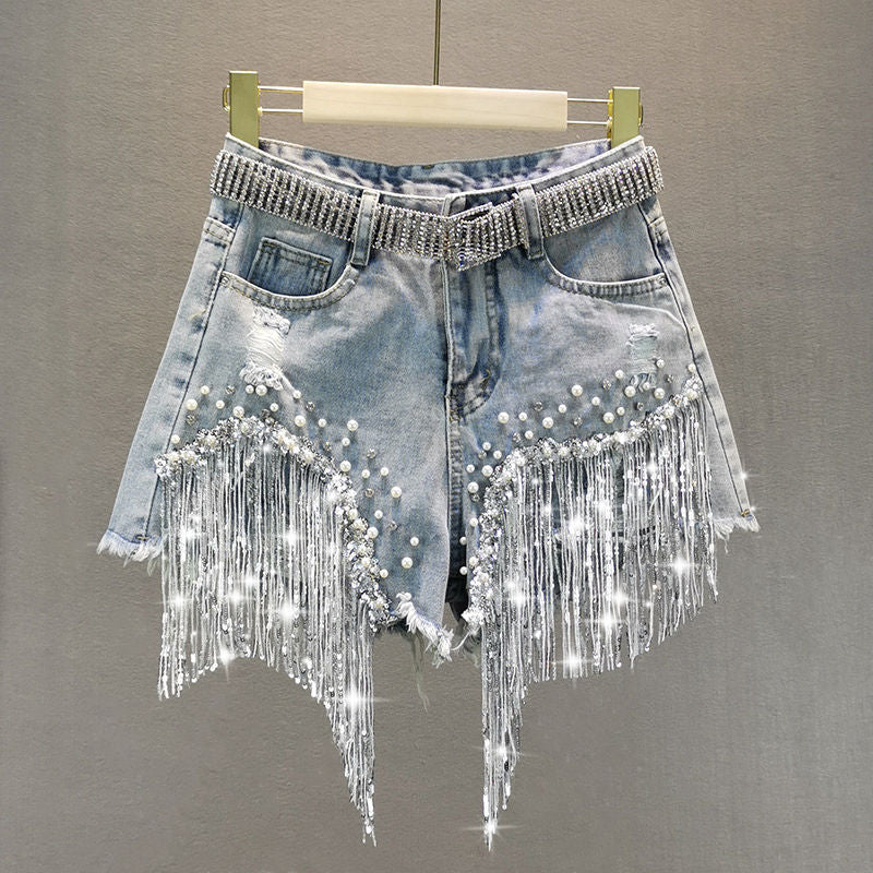 Short en jean avec perles et pompons