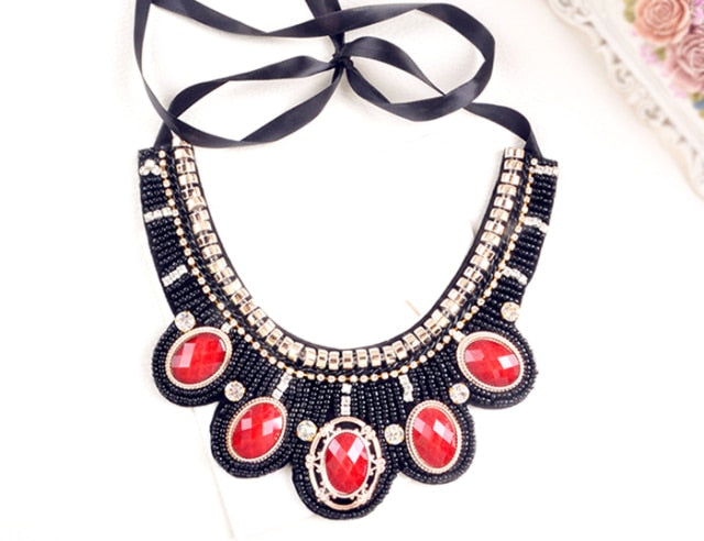 Fashionable Statement Choker Necklace