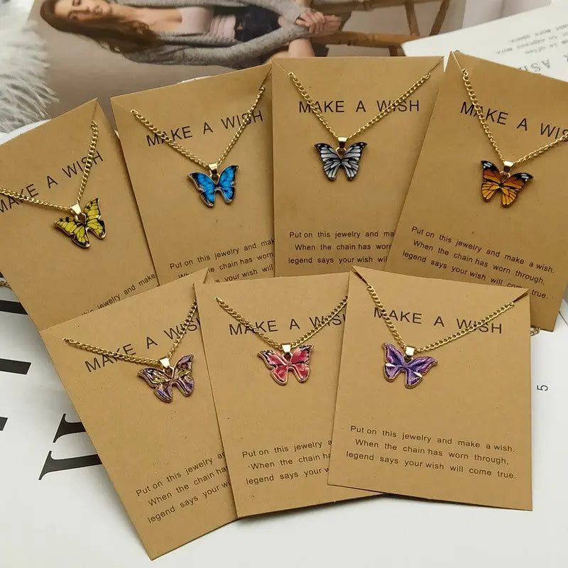 Zinc Alloy Butterfly Pendant Necklace - Golden Color_Vivareflex_Online